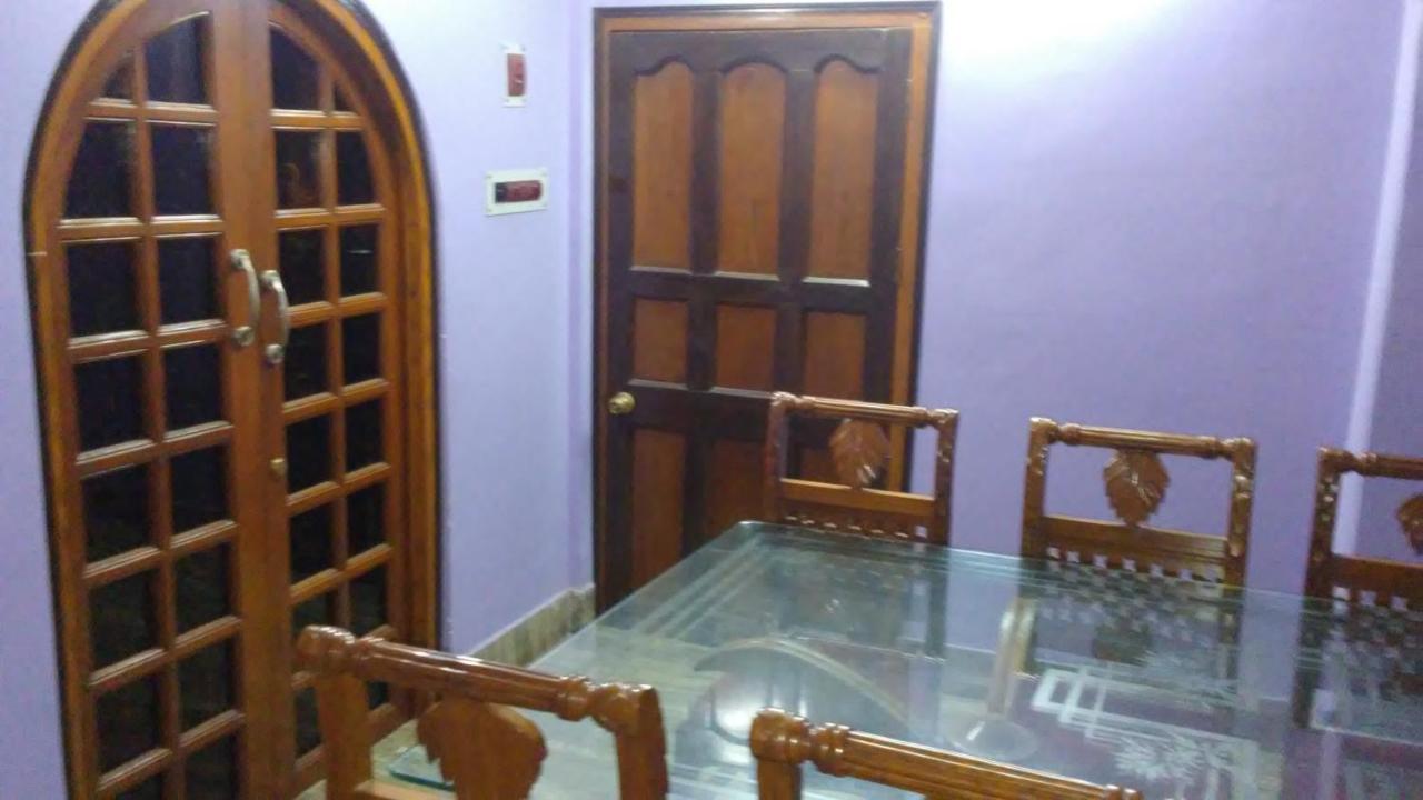 Royal Paying Guest Hotel Kolkata Exterior photo
